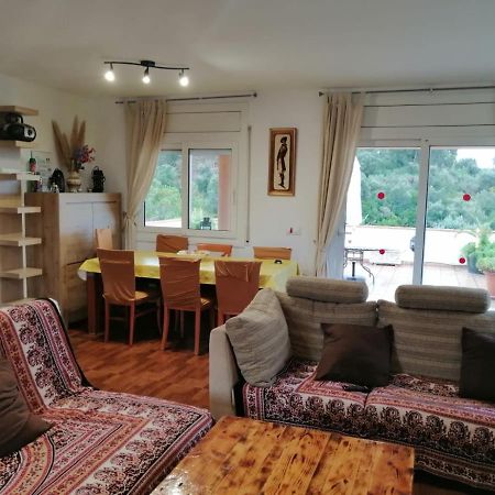 Holiday Home Cardona يوريت دي مار المظهر الخارجي الصورة