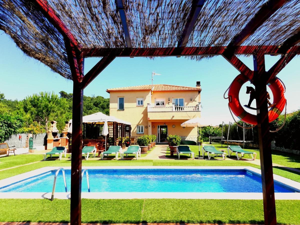 Holiday Home Cardona يوريت دي مار المظهر الخارجي الصورة