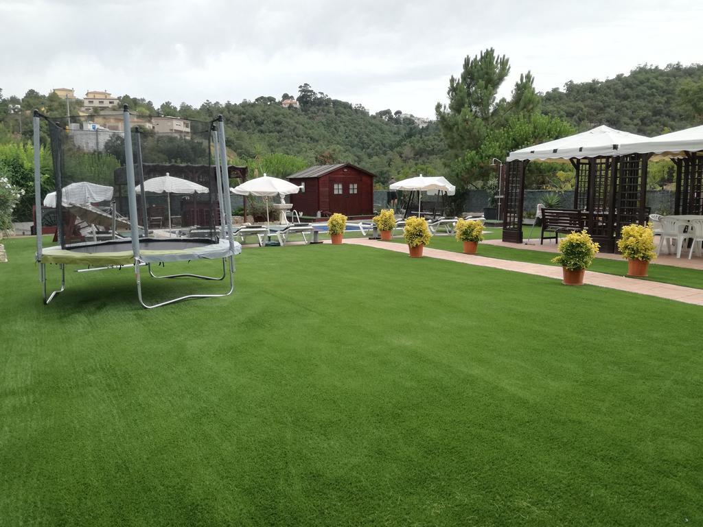 Holiday Home Cardona يوريت دي مار المظهر الخارجي الصورة