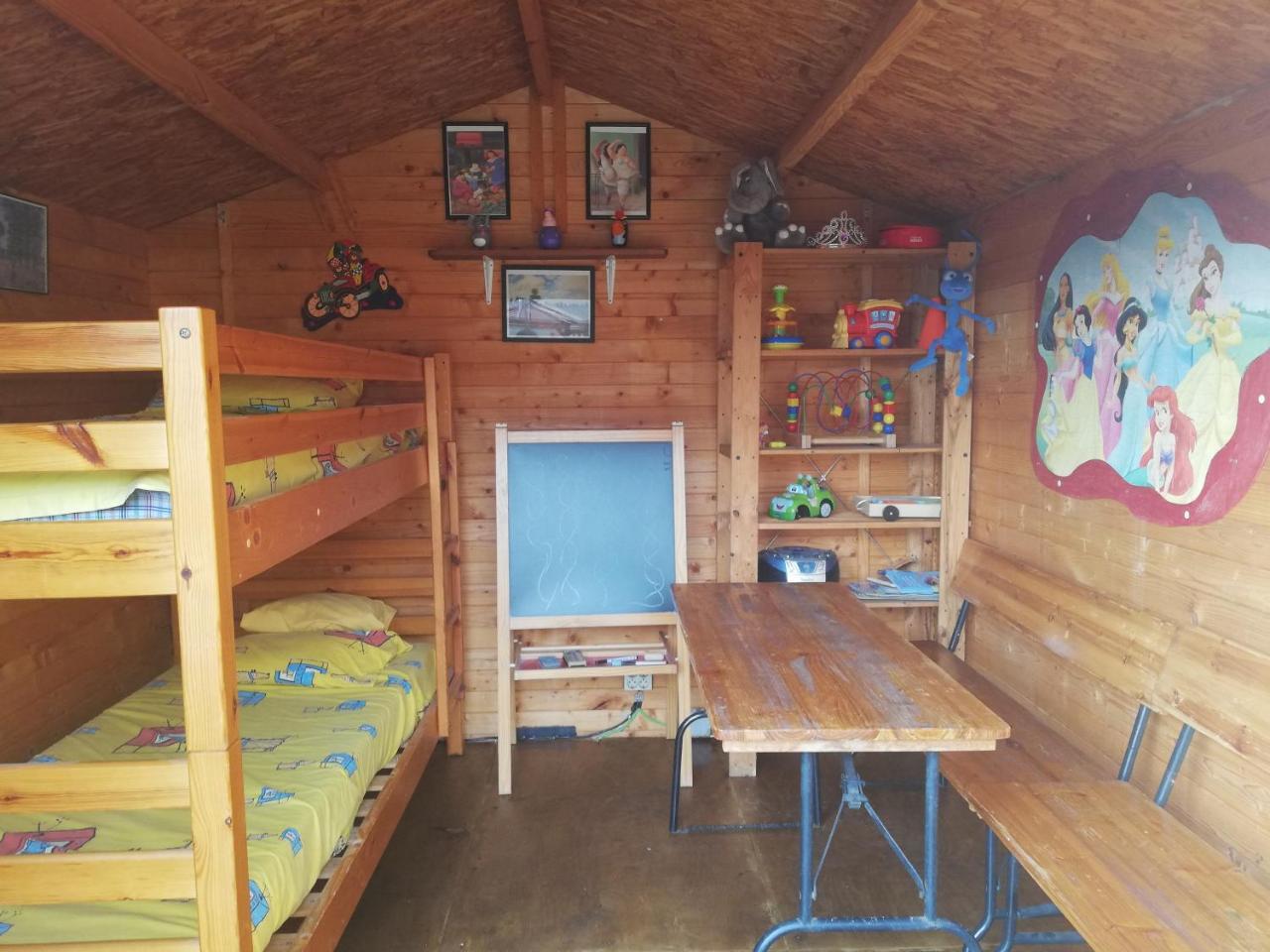 Holiday Home Cardona يوريت دي مار المظهر الخارجي الصورة