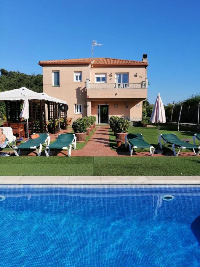 Holiday Home Cardona يوريت دي مار المظهر الخارجي الصورة